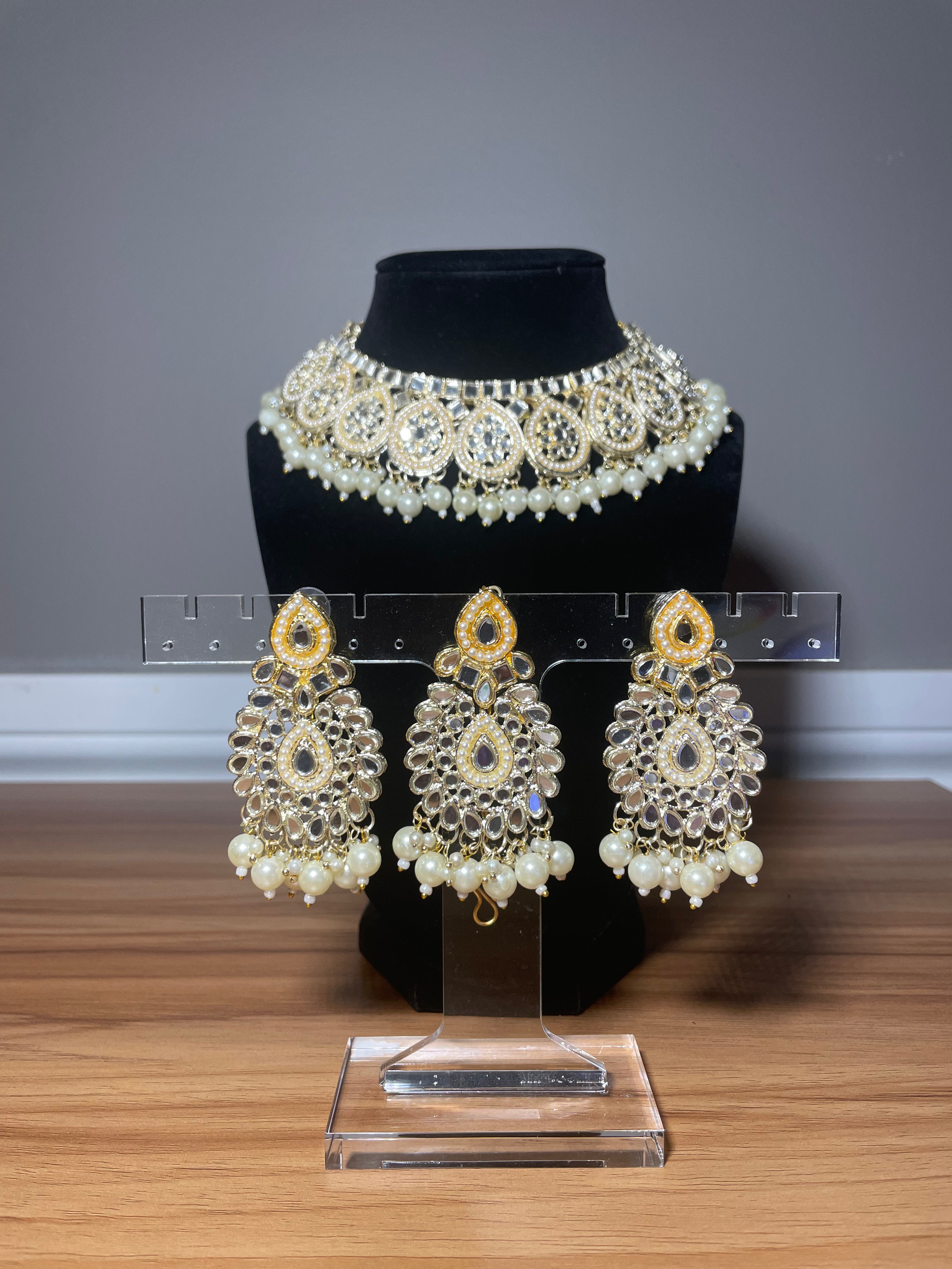 Golden Kundan Set